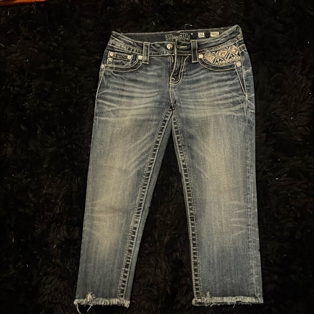 NWOT MISS ME mid-rise capri with raw hem-size 26 closet closing!make offer!